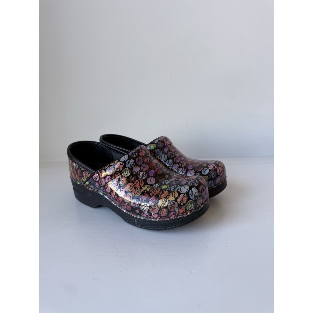 Dansko Shoes Womens Size 6.5-7 EU 37 XP 2.0 Professional Clogs Writing Print - Picture 4 of 9